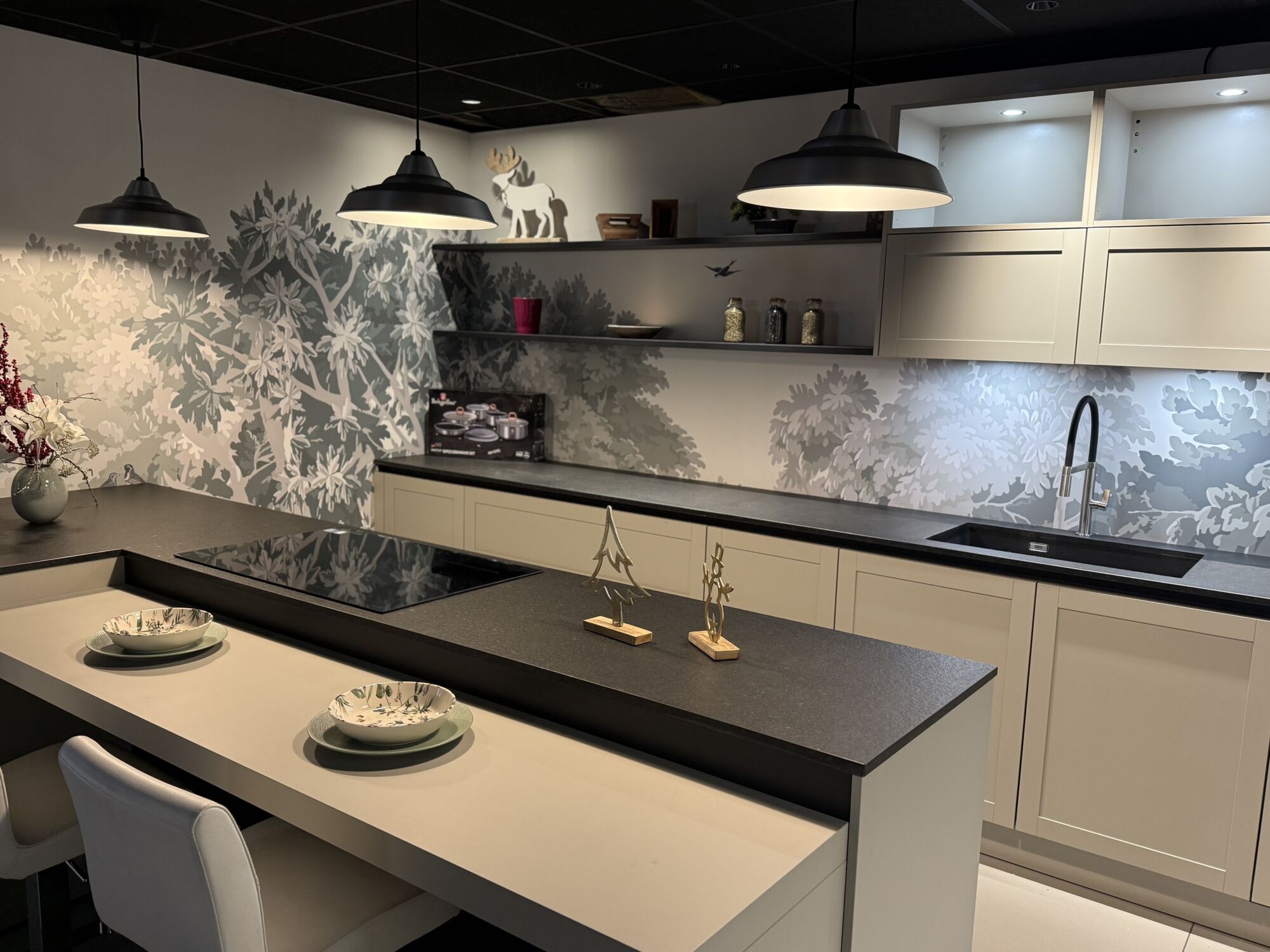 Comment planifier l&#8217;aménagement d&#8217;une cuisine équipée sur mesure pour une famille nombreuse ? Illzach