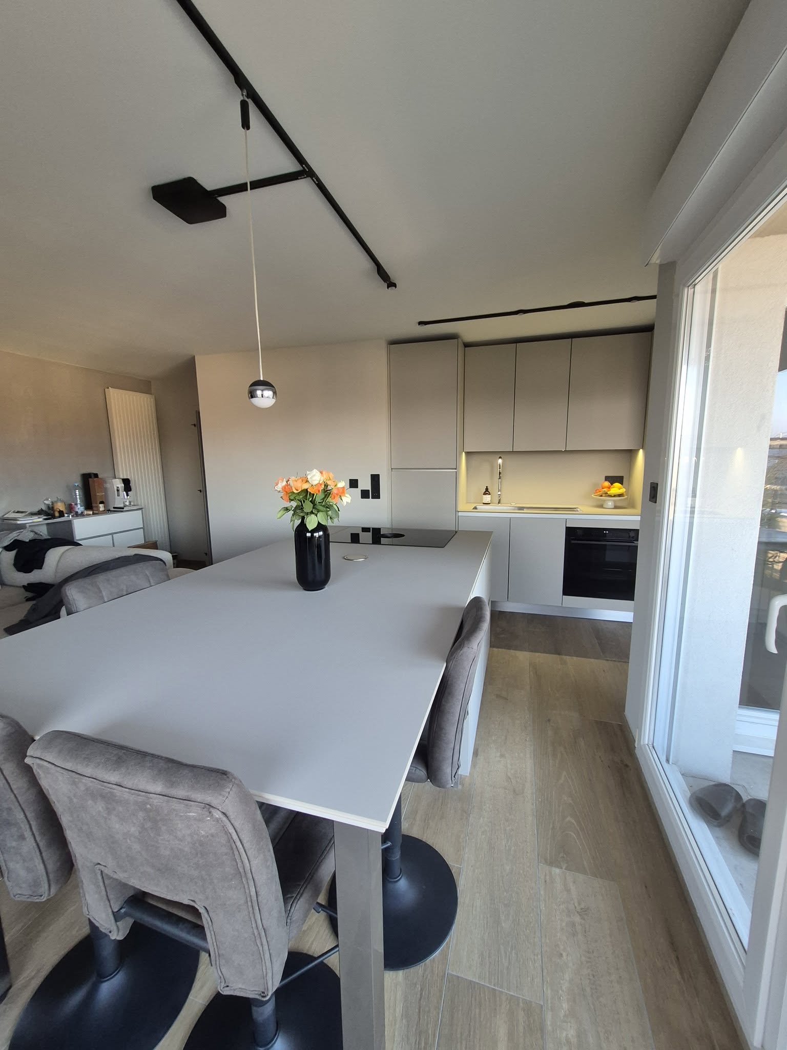 MAR24 | Cuisines AMALGAME Une nouvelle installation à Rixheim…..Cuisine effet béton et ilôt central du plus bel effet Saint-Louis 2