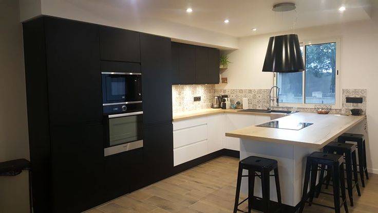 N ET B1 | Cuisines AMALGAME Un intemporel la cuisine noire et blanche Saint-Louis 2