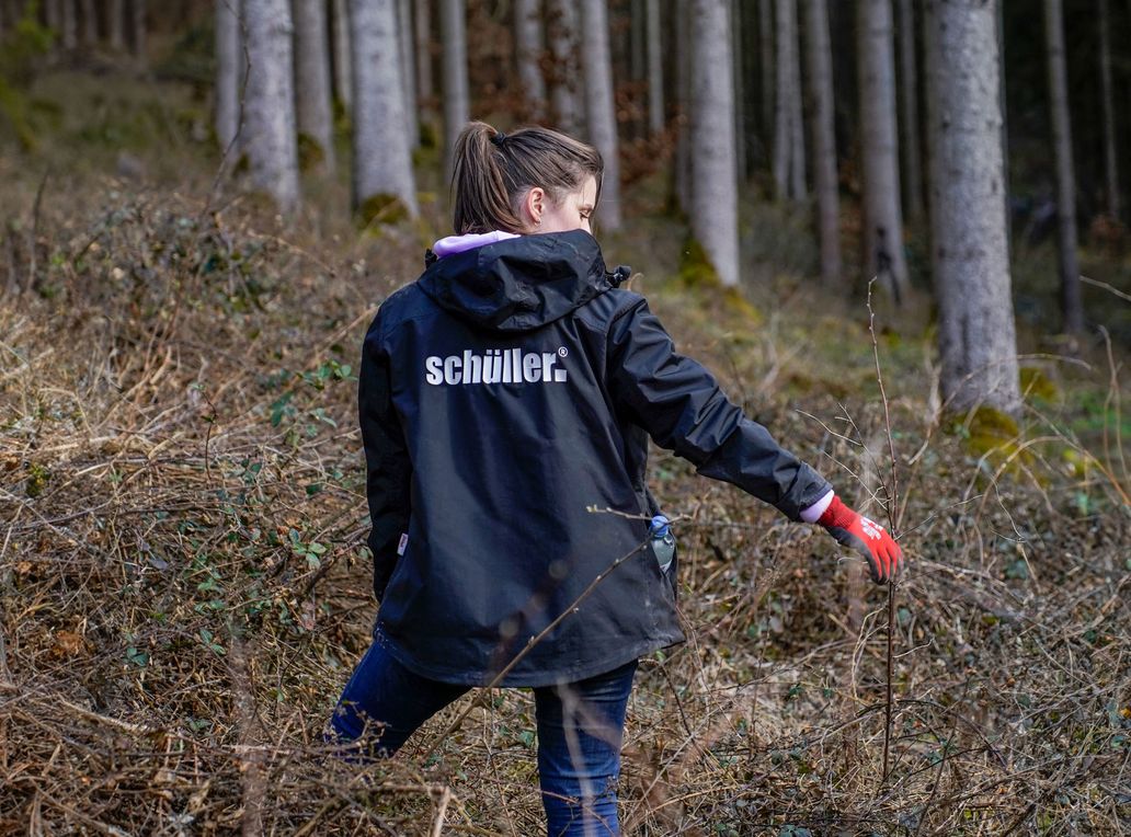 CSM_SCHUELLER_BAUMPFLANZAKTION_74BD9E2098 | Cuisines AMALGAME Schuller par Amalgame : présentation d’un partenaire pour qui l’écologie n’est pas qu’un mot. Riedisheim 3