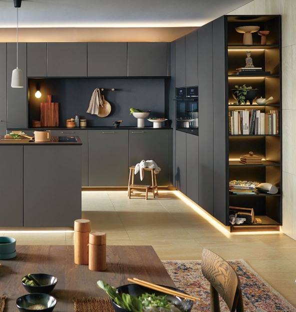 Combinaison d&#8217;une façade verre Smartglass et d&#8217;une façade mélaminée ton bois….. Rixheim